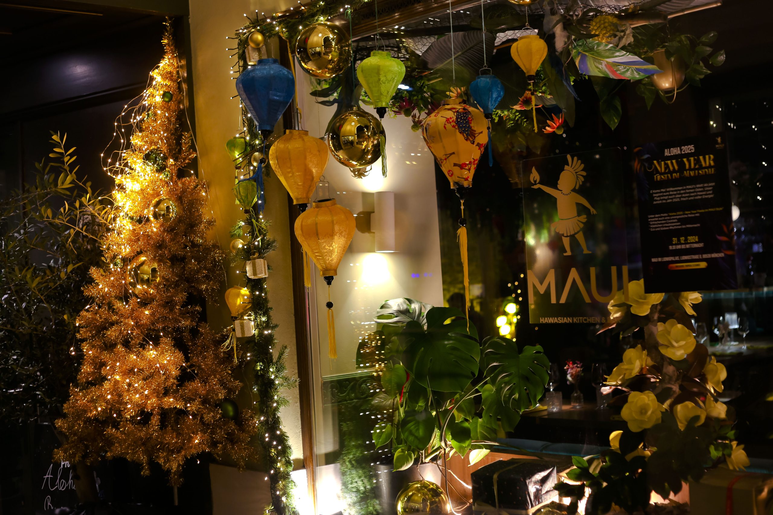 Ludwigpalais München – Außenansicht des MAUI Hawasian & Vietnamese Restaurant an der Ludwigstraße.